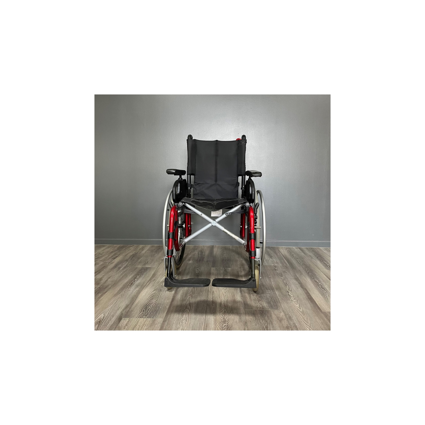 Fauteuil roulant manuel INVACARE Spinx rouge L.43 P.45