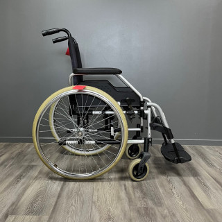 Fauteuil roulant MEYRA gris L.40 P.42