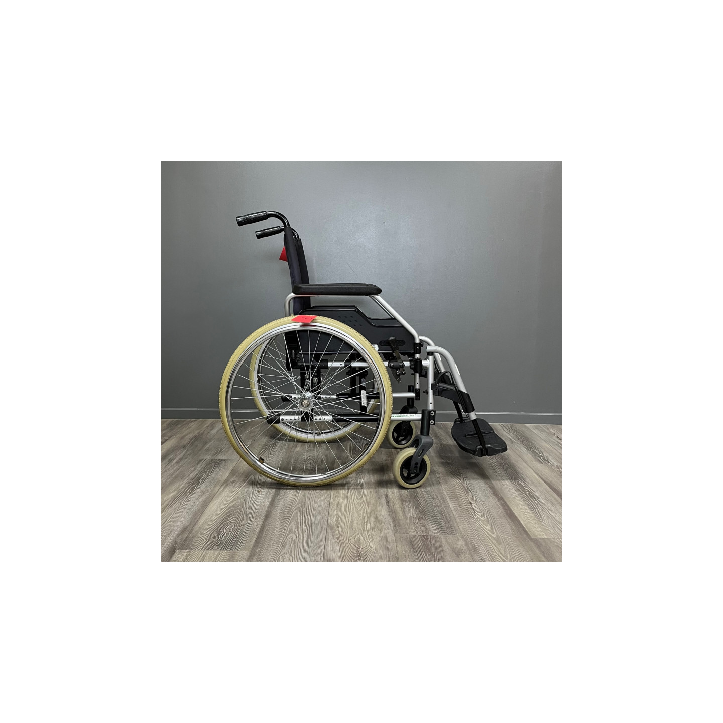 Fauteuil roulant MEYRA gris L.40 P.42