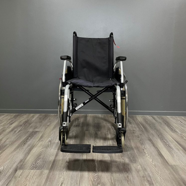Fauteuil roulant MEYRA gris L.40 P.42