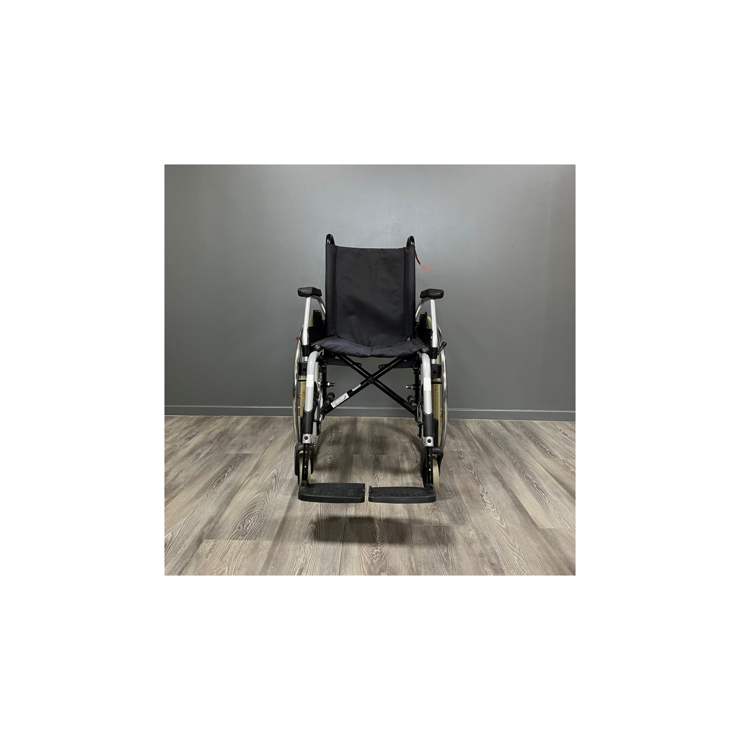 Fauteuil roulant MEYRA gris L.40 P.42
