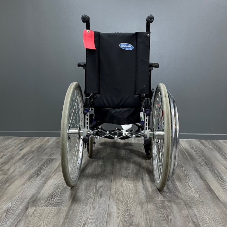 Fauteuil roulant manuel INVACARE Action 3 bleu L.38 P.45