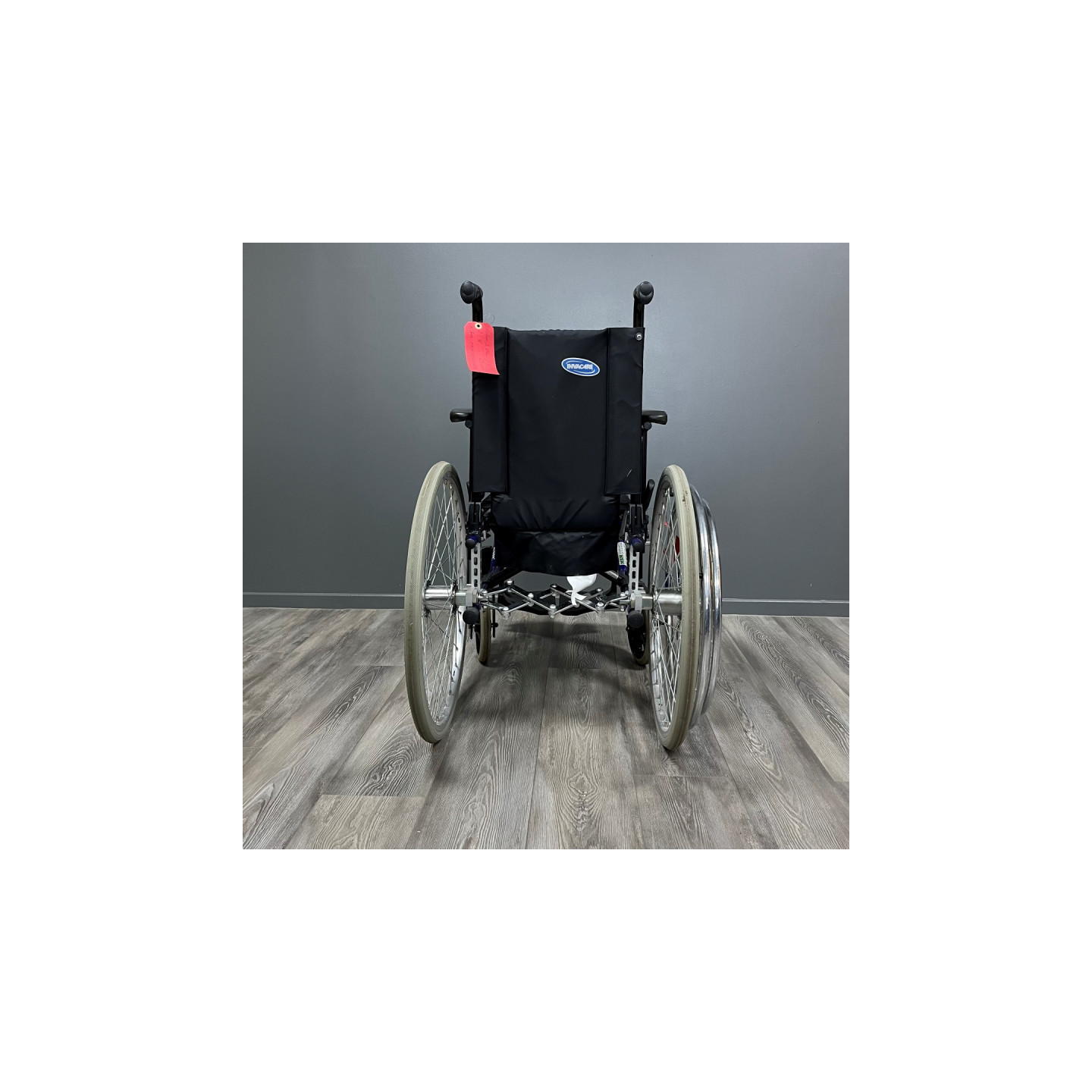 Fauteuil roulant manuel INVACARE Action 3 bleu L.38 P.45
