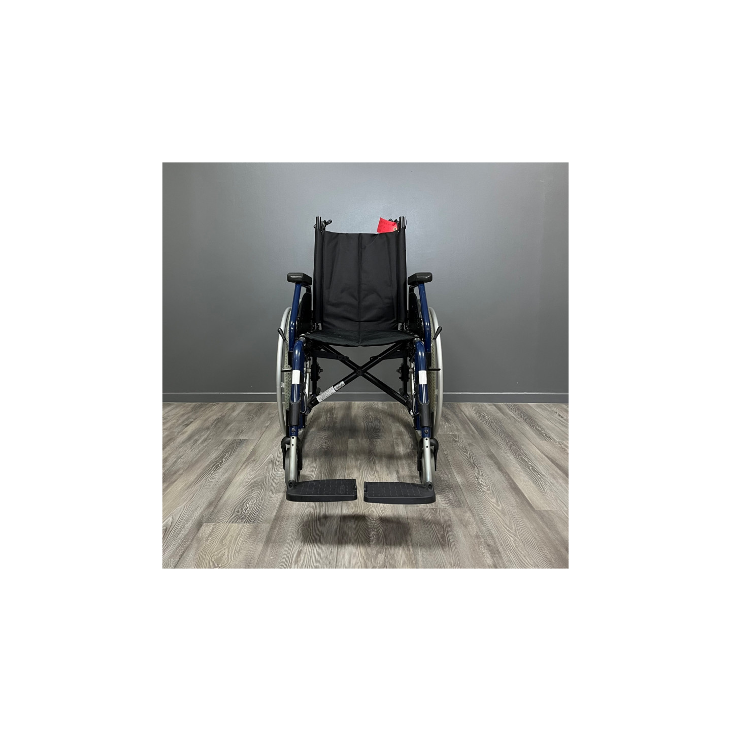 Fauteuil roulant manuel MEYRA bleu L.40 P.42