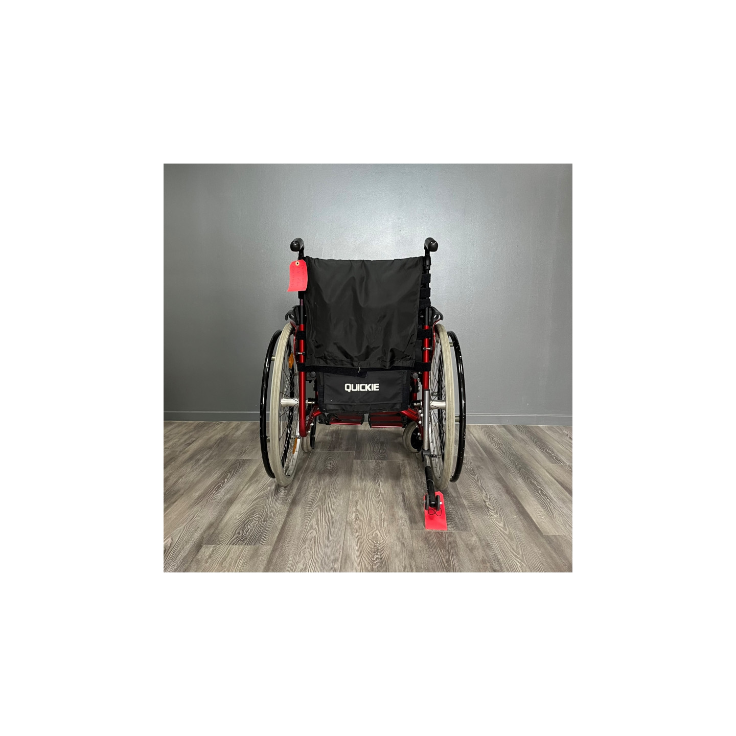 Fauteuil roulant actif QUICKIE rouge L.46 P.40