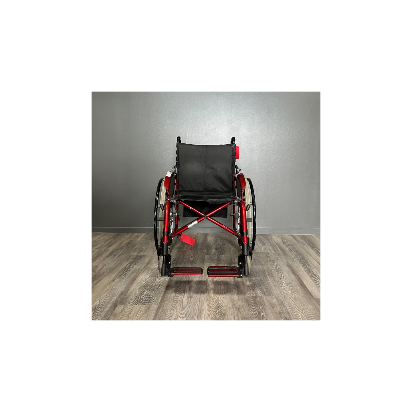Fauteuil roulant actif QUICKIE rouge L.46 P.40